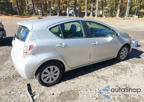 2013 Toyota Prius C Three из США, поврежденный, VIN JTDKDTB37D1531606